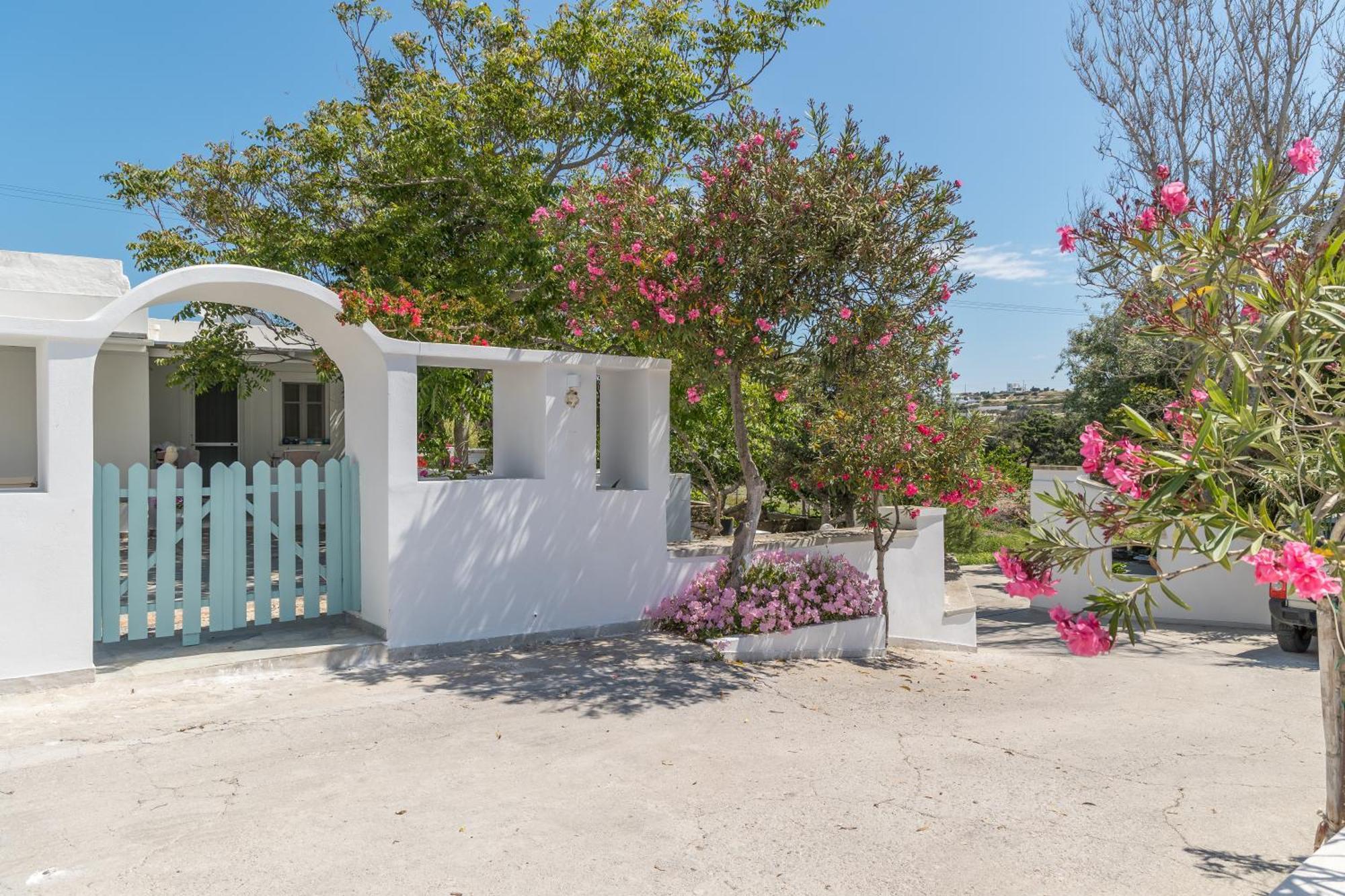 Lina And Babis' Home Adamantas  Exterior foto